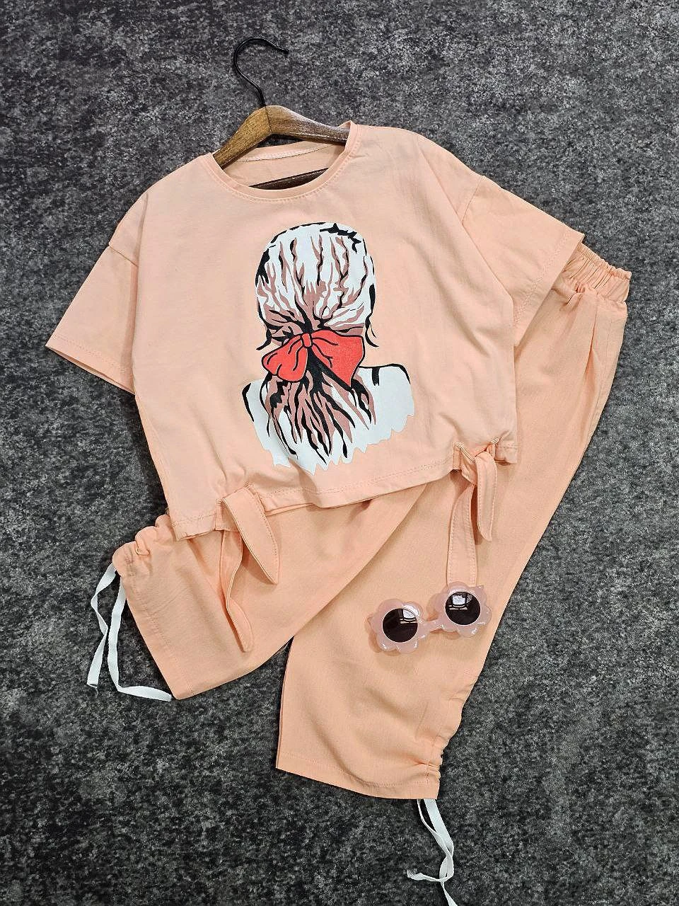 کراپ شلوار لنین طرح دختر